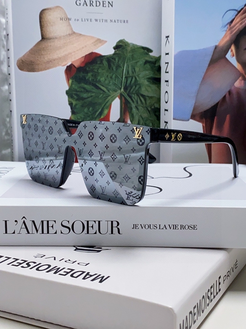 ルイヴィトンサングラス正面デザイン